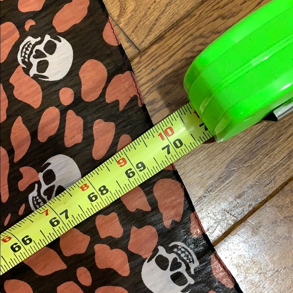 ☠️ Cool Skull Scarf - Picture 4 of 4